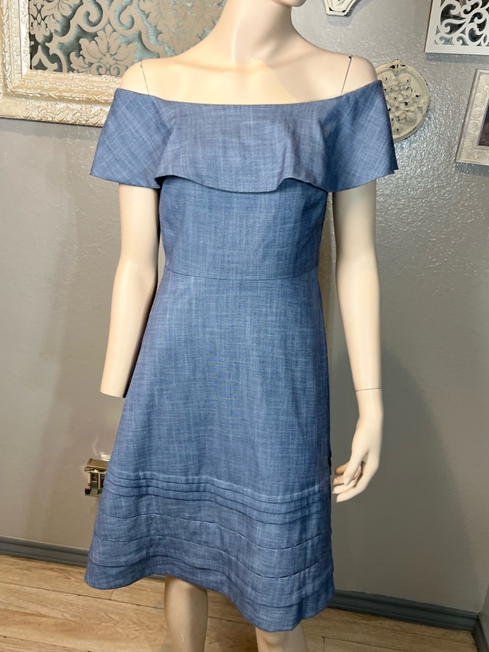 Banana Republic One-Shoulder Chambray Dress in Light Blue - Picture 2 of 13